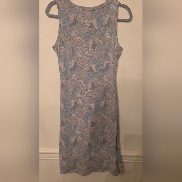 Leaf Pattern Sleeveless Dress - Picture 5 of 6